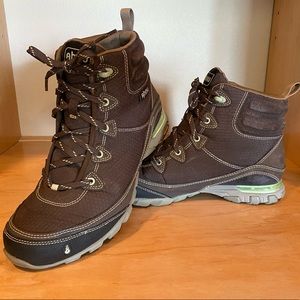 Ahnu Sugarpine Waterproof Hiking Boot 9.5